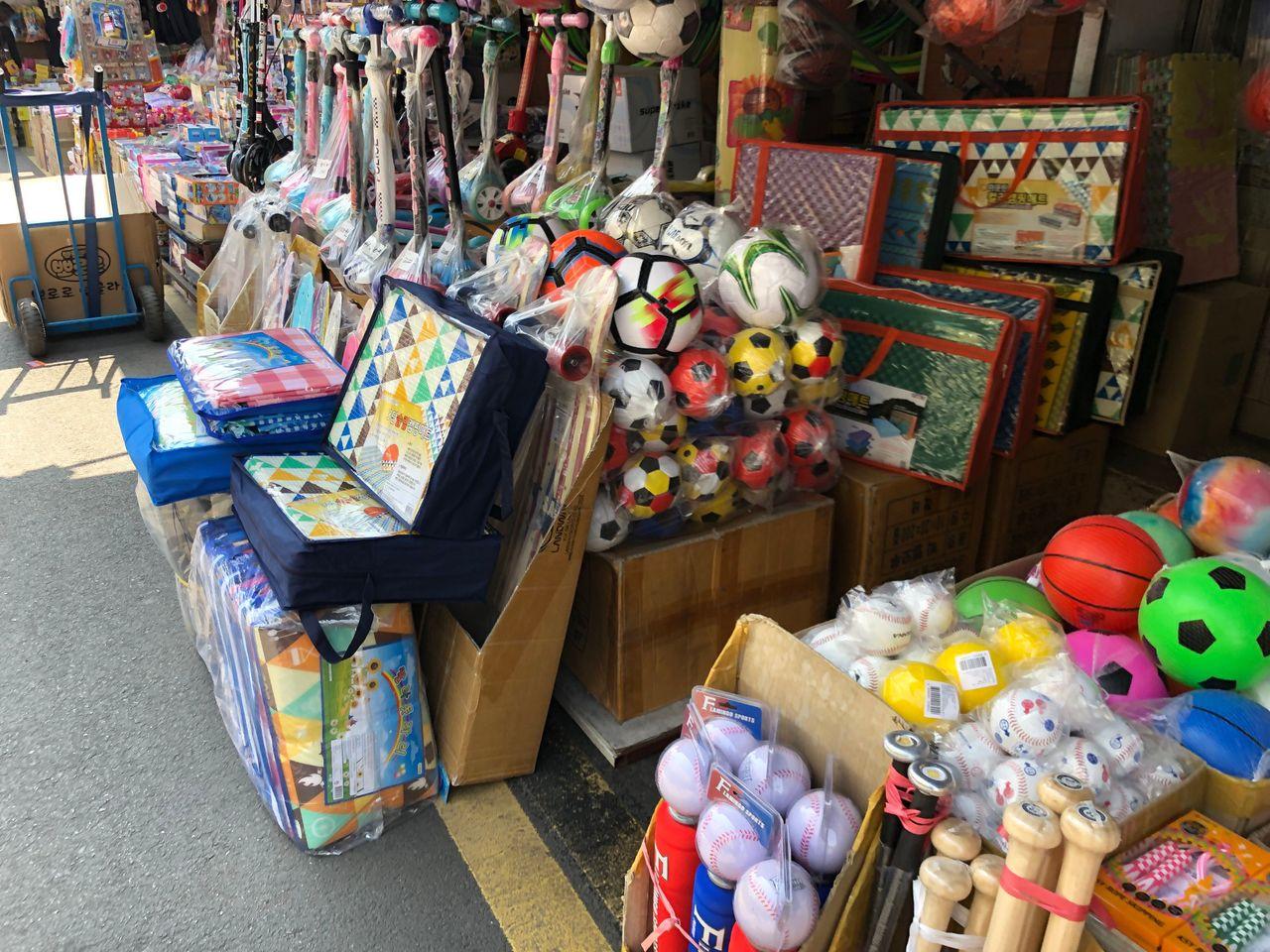 東大門玩具市場 昌信洞玩具市場 文具街 玩具街 昌信洞玩具街